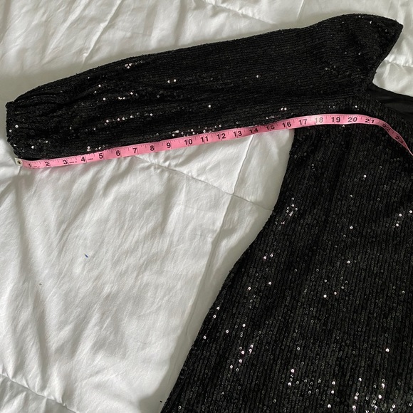 Guess black sequined dress, XL, that will light up any party. Glamorous (NWT) - Picture 9 of 16